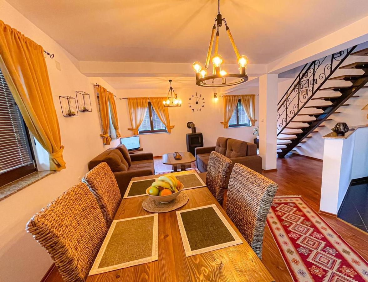 Holiday Home Avita Bihac Ngoại thất bức ảnh